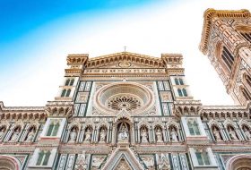 Cattedrale_Firenze_Toscana_AdobeStock_297818619_900x500