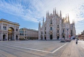 Milano_Piazza-Duomo_Lombardia_AdobeStock_435215413_900x500