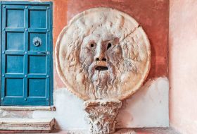 Roma_Lazio_Bocca-della-Verita_AdobeStock_259303377_900x500