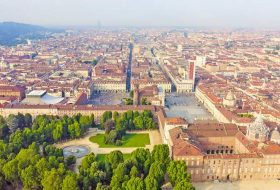 Torino_veduta-aerea-centro-storico_Piemonte_AdobeStock_389798379_900x500