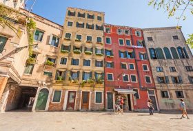 Venezia_Ghetto-Ebraico_Veneto_AdobeStock_95109801_900x500