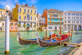 Venezia_Gran-Canale_Veneto_AdobeStock_167491508_900x500